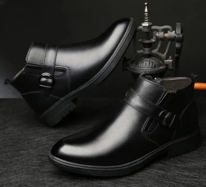 מגפוני עור "לוצ'י מונטנה" עם אבזם - נעלי אביגיל