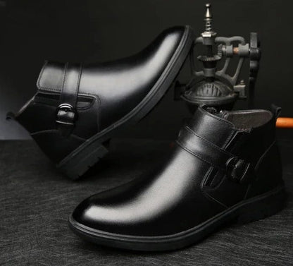 מגפוני עור "לוצ'י מונטנה" עם אבזם - נעלי אביגיל