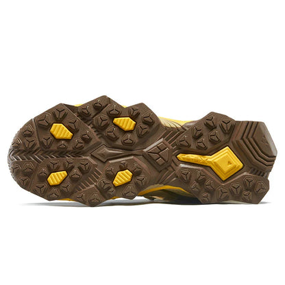 נעלי ספורט 'XAR' בעיצוב ייחודי