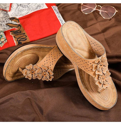 נעלי אצבע "פלורנס" בעיצוב פרחוני - נעלי אביגיל