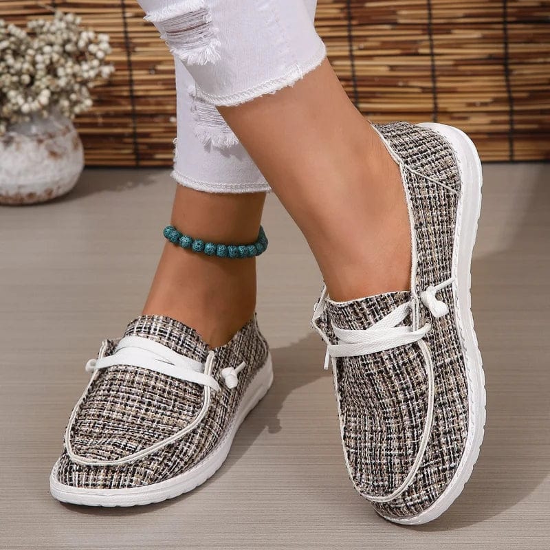 נעלי "קאנבה" מעוצבות סוליה שטוחה - נעלי אביגיל