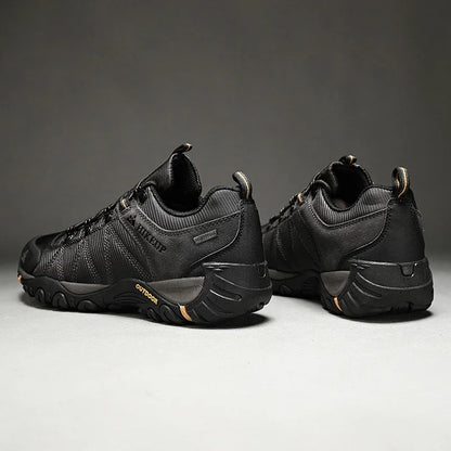 נעלי הרים 'טומאס' לטיולים ומסעות