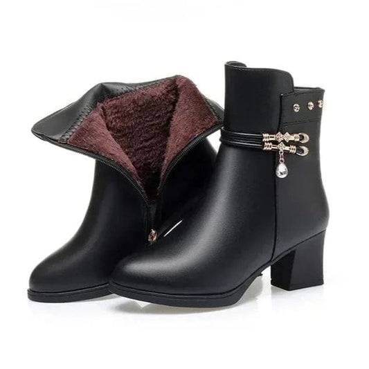 מגפוני "רובי" מעוצבים עם פרווה פנימית - נעלי אביגיל שחור / 35