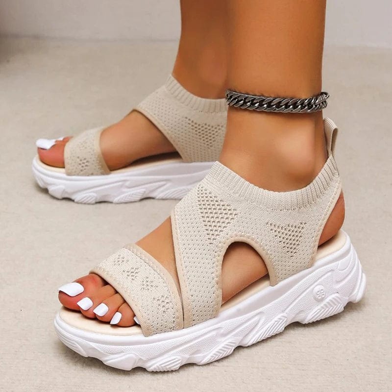 סנדלי "GLAD" מעוצבות עם סוליה עבה - נעלי אביגיל