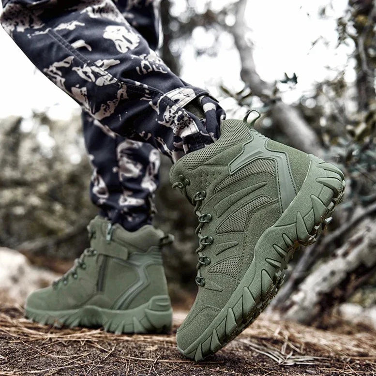 נעלי "קומבט" טקטיות לטיולים ומסעות