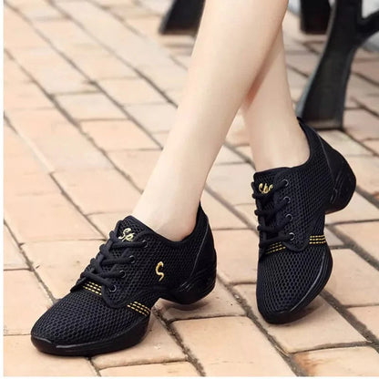 נעלי סניקרס "פלורין" עם עקב מעוצב - נעלי אביגיל