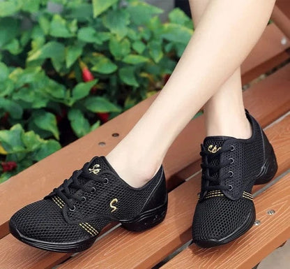 נעלי סניקרס "פלורין" עם עקב מעוצב - נעלי אביגיל