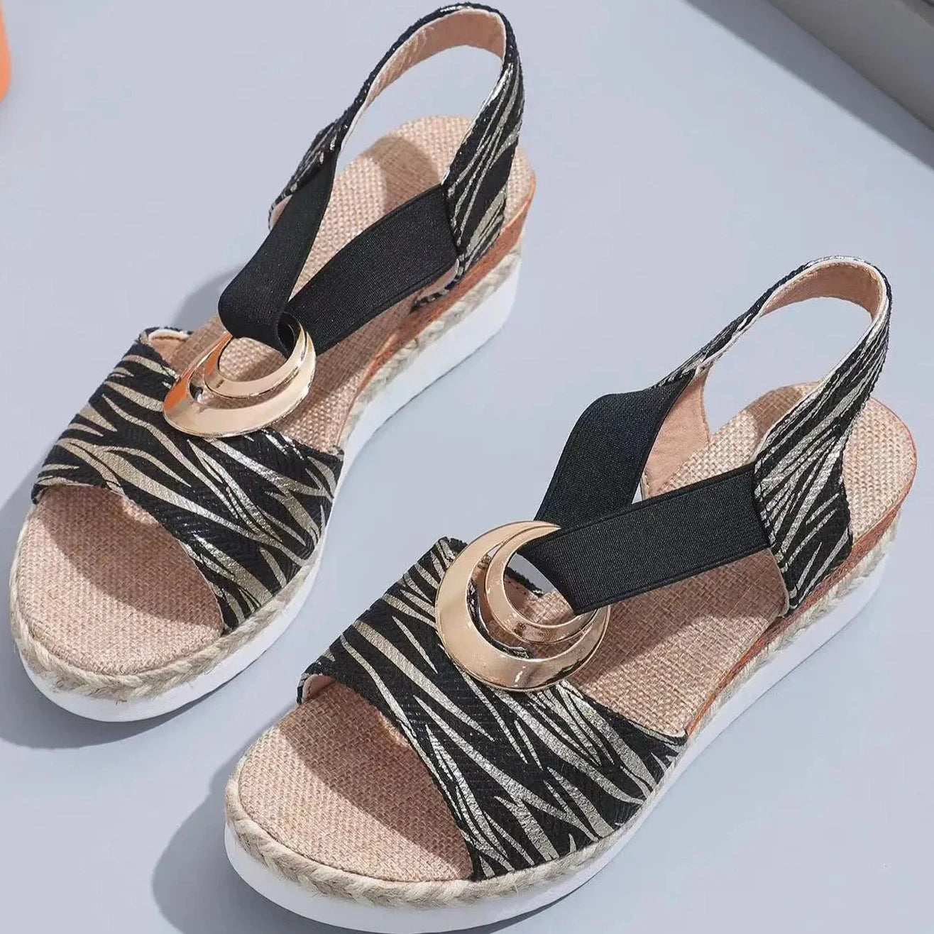 נעלי "ורוניקה" בעיצוב מנומר