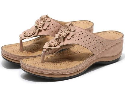 נעלי אצבע "פלורנס" בעיצוב פרחוני - נעלי אביגיל