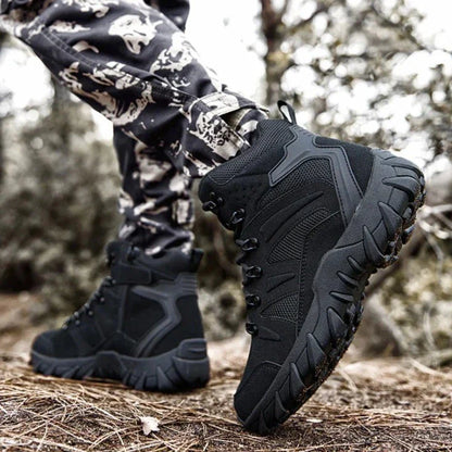 נעלי "קומבט" טקטיות לטיולים ומסעות