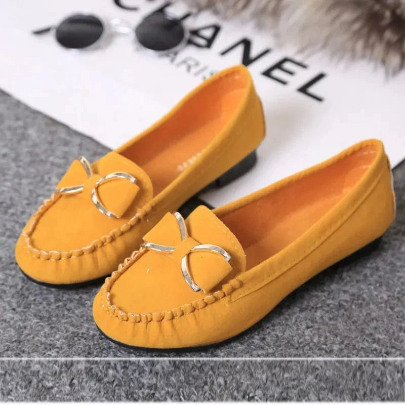 נעלי "קאנבה" מוקסינים עם אבזם פרפר - נעלי אביגיל