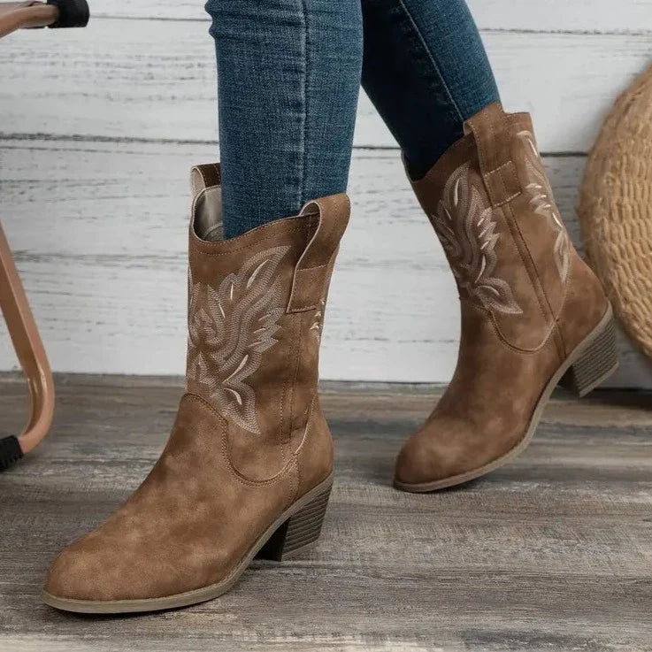 מגפי בוקרים "אליס" בעיצוב ייחודי - נעלי אביגיל