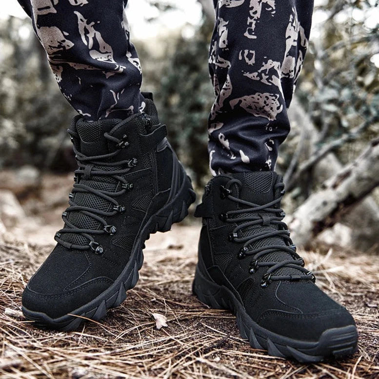 נעלי "קומבט" טקטיות לטיולים ומסעות